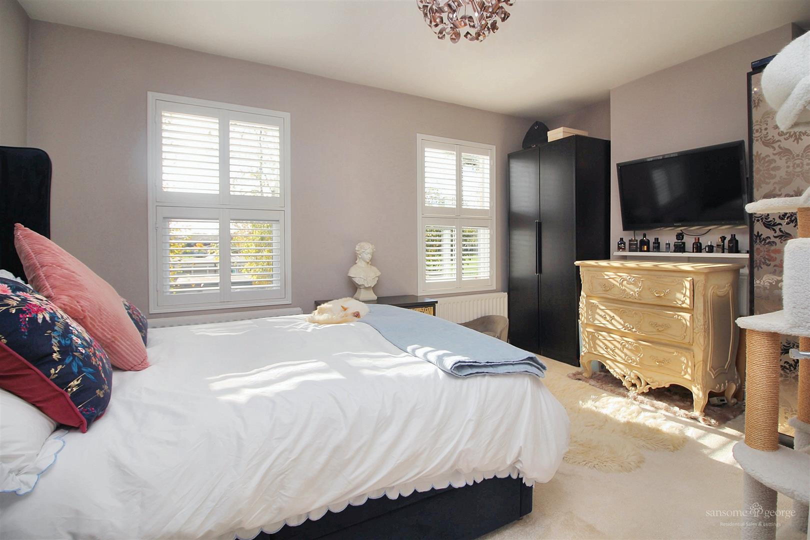 Recreation Road, Tilehurst, Reading